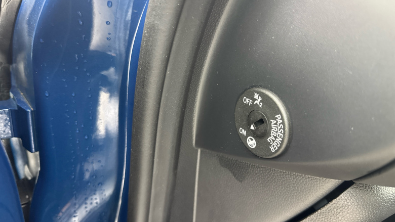 MINI Hatchback 1.5 Cooper Classic 3dr Petrol Hatchback